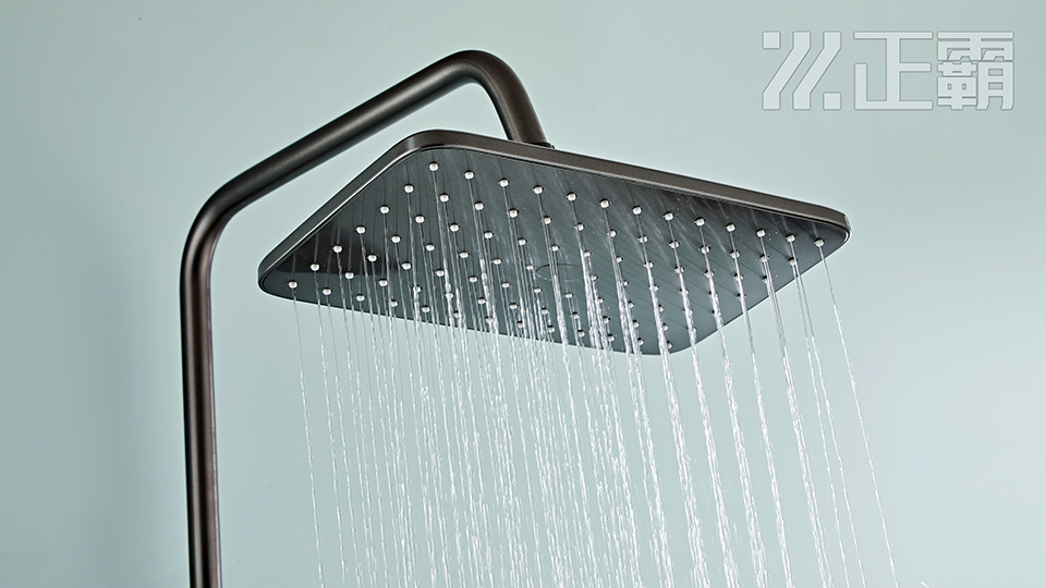 太空铝花洒与铜/不锈钢花洒：材质大比拼